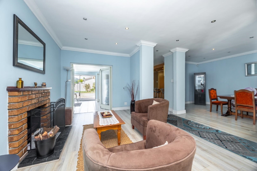 3 Bedroom Property for Sale in Panorama Western Cape